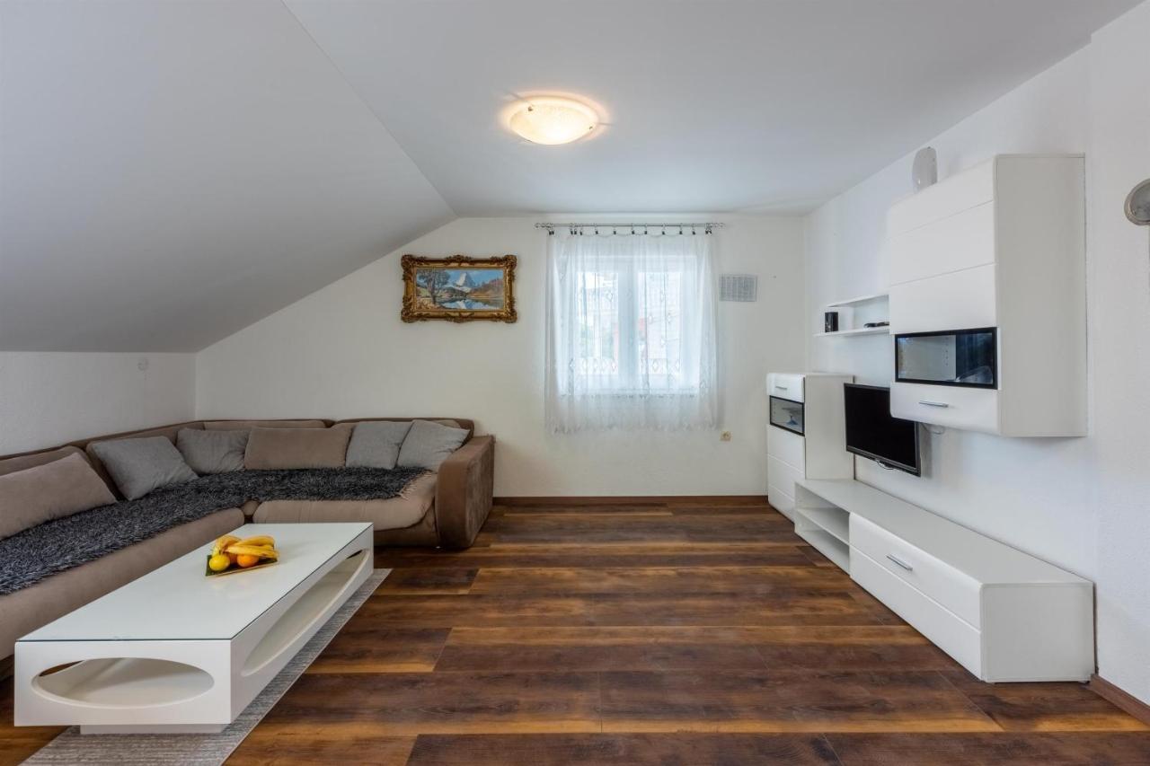 Apartments Mirela Crikvenica Εξωτερικό φωτογραφία